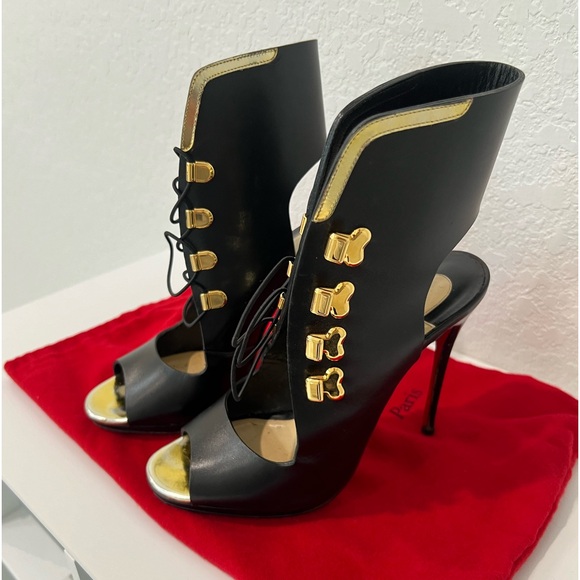 Black and Gold Heels - Picture 1 of 6
